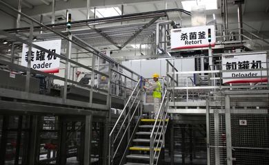 深入普瑞纳工厂，看雀巢如何通过食品安全与营养咨询加速打造宠物‘冠能’